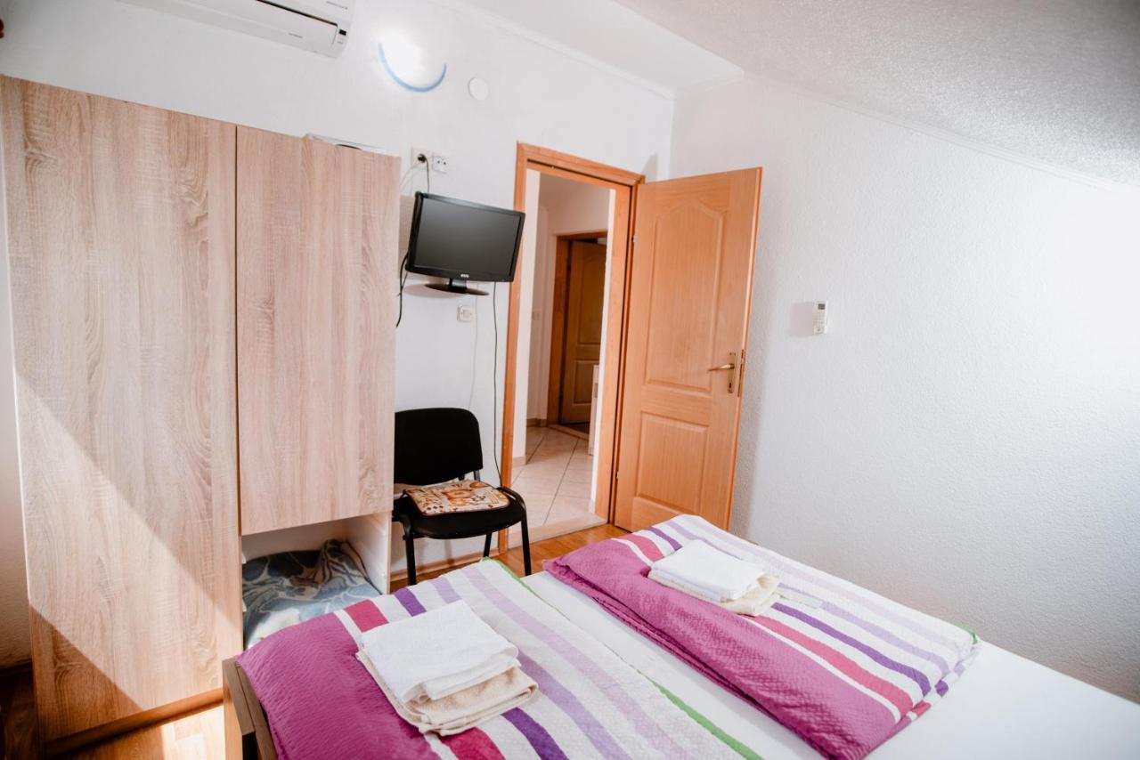 Apartmens Leona Apartman Karlobag Kültér fotó