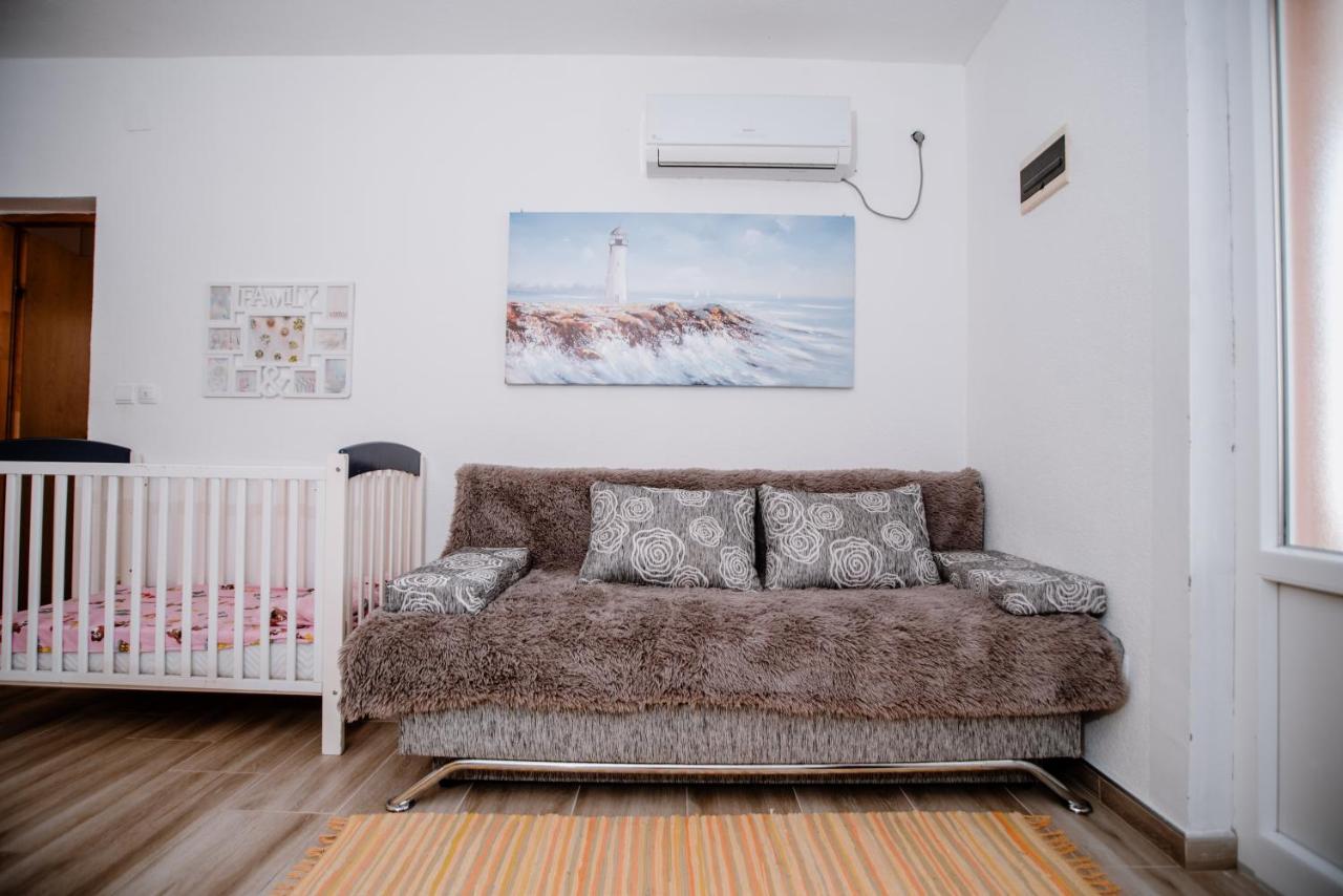 Apartmens Leona Karlobag Kültér fotó