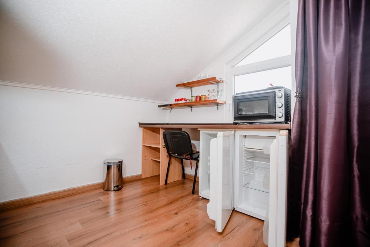 Apartmens Leona Karlobag Kültér fotó